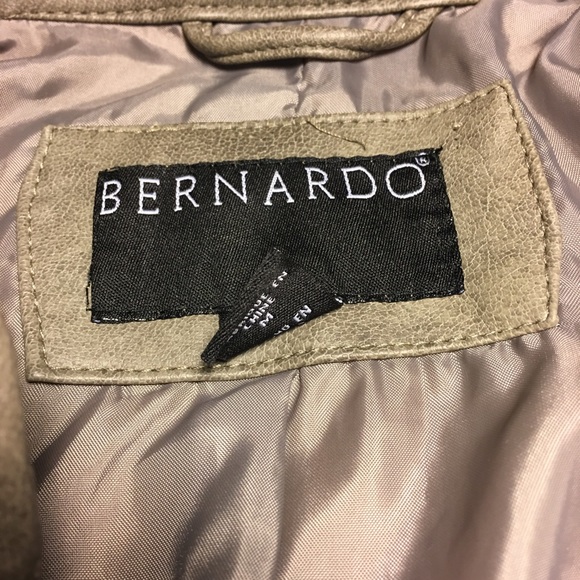 NWOT BOGO FREE Bernardo Gray Fake Leather Zip Utility Jacket - Picture 4 of 8